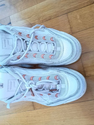 Γυναικεία παπούτσια Fila σαν καινούργια, μαύρο και άσπρο