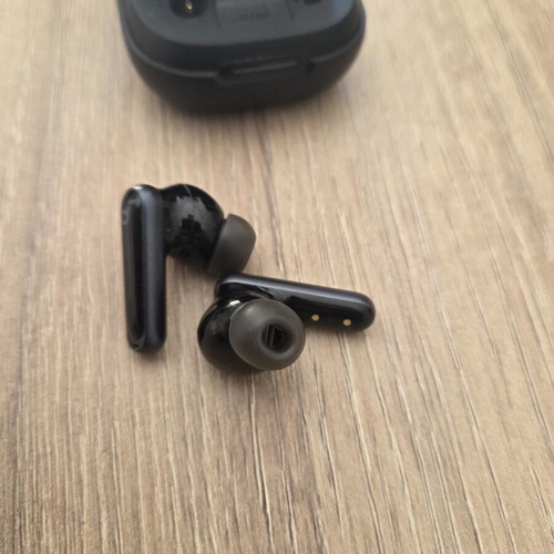 Soundcore true wireless earbuds black with charging case