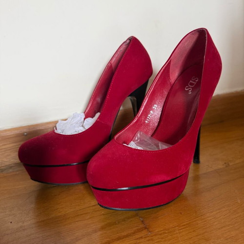 Red suede SDS pumps used, size 39, 14cm heel