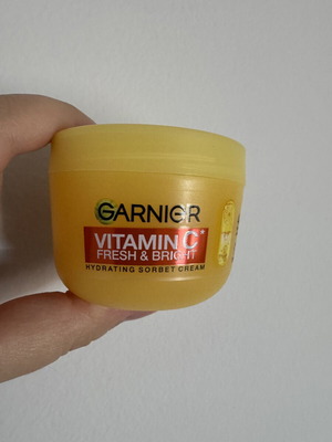 Garnier Vitamin C Fresh & Bright Sorbet Cream 50ml new