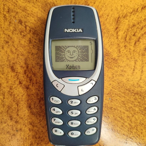Nokia 3310 Phone used, vintage buttons, blue, with charger