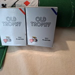 Poker set like new with felt and plastic playing cards