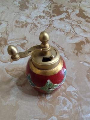 Italian Florentine spice mill used with gold leaf and enamel