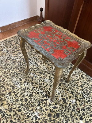 Τραπεζάκι vintage Λουδοβίκου σαν καινούργιο