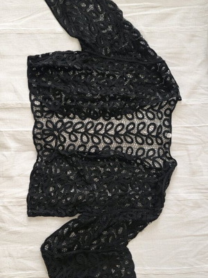 Black lace bolero size L, like new, long sleeve