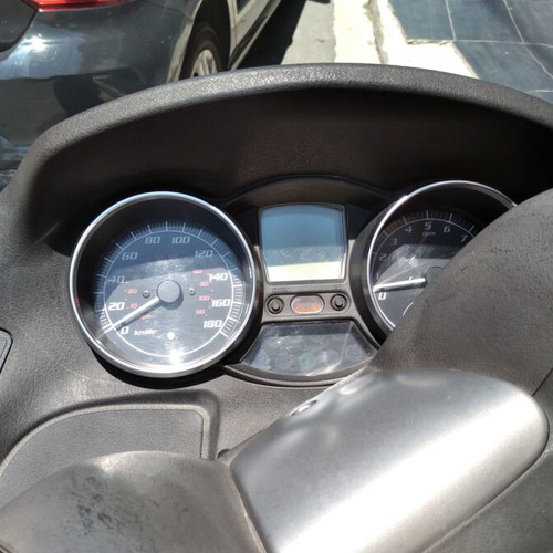 Piaggio MP3 400 μεταχειρισμένο με μπαγκαζιέρα, συναγερμό και καινούργια λάστιχα
