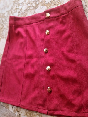 Suede mini skirt with buttons like new, size S