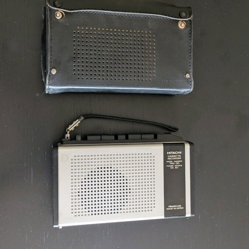 Hitachi Journalistic Walkman used with leather case