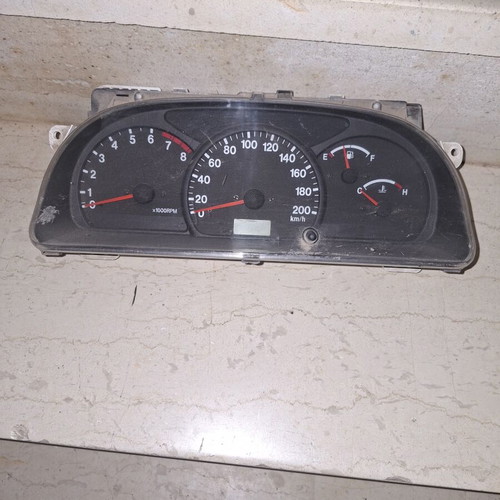 Suzuki Grand Vitara instrument cluster used 2.0cc 99-03 model