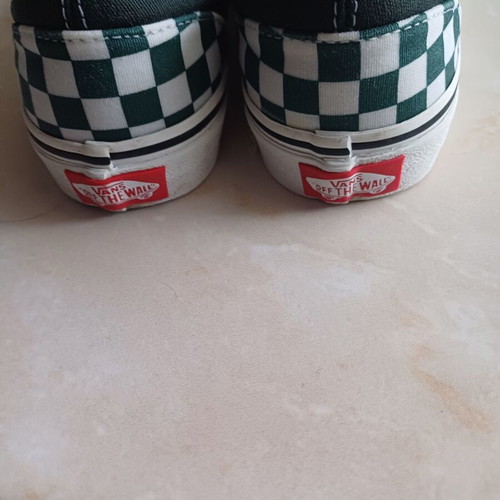 Vans athletic sneakers for girls like new, size 31.5 white and green