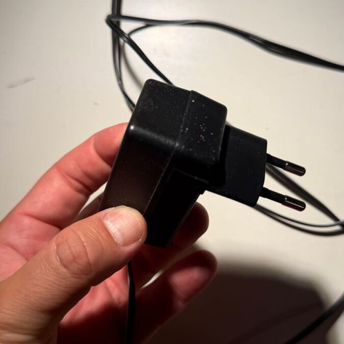 Power supply 12V 100mA model HYND-1200100EU like new