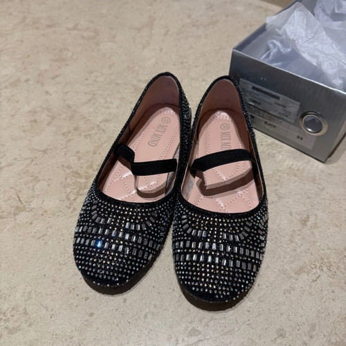 Mix Mind black ballerinas like new, size 33 with crystals