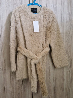 Zara fur coat with belt new, size medium, beige