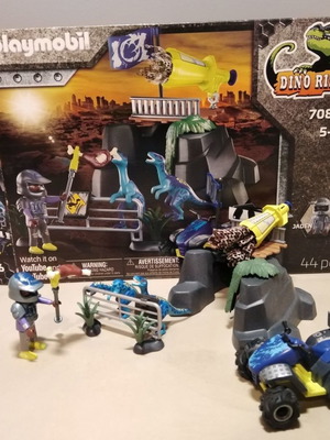 Playmobil Dino Rise употребяван с динозаври и кутия