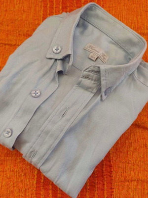 Boutique Boy dress shirt for boy 3 years used, blue