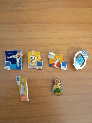 Athens 2004 collectible pins like new