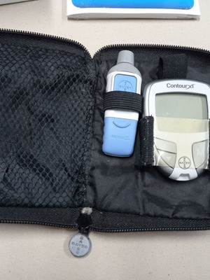 Συσκευή κιτ μέτρησης ζάχαρου Bayer Contour XT μεταχειρισμένη