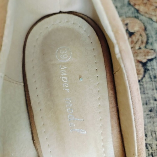 Suede pumps size 39 with 7 cm heel, like new, beige and brown