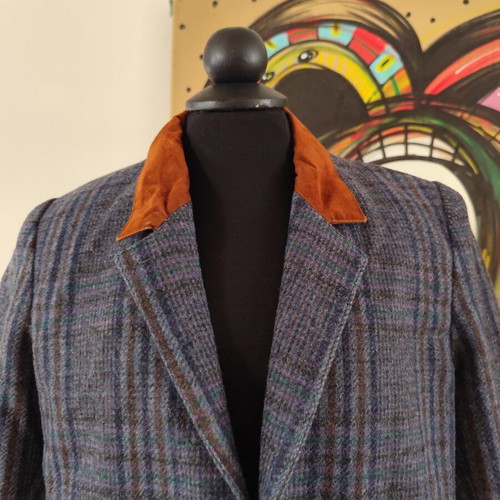 Children's jacket size 8 like new, 50% wool, blue and brown