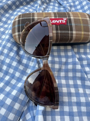 Levi's sunglasses new, brown