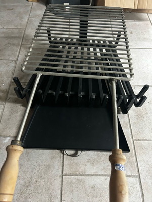 Fireplace grate like new, two sizes