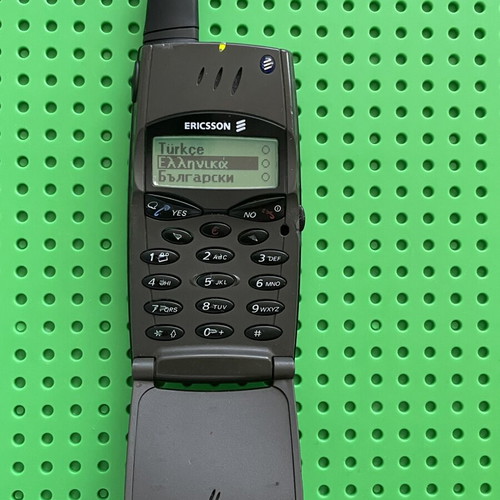 Ericsson T28s phone used with new battery