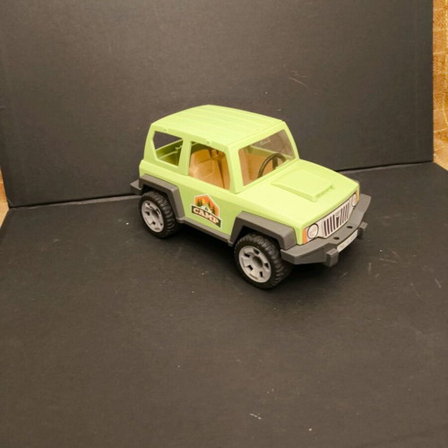 Playmobil 4X4 Vehicle And Kayak 6889 like new