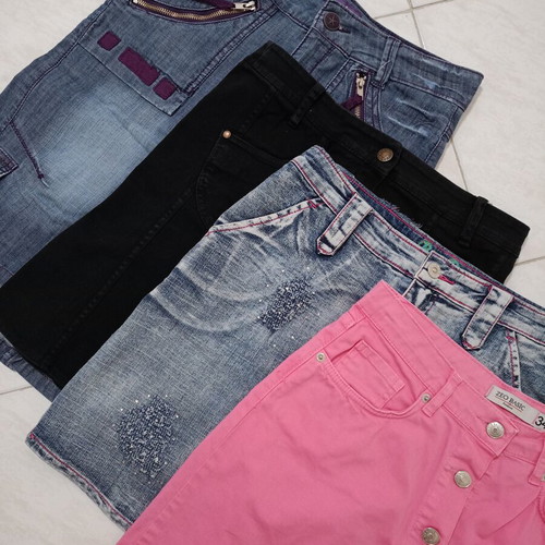 Mini denim skirts pack of 4 size M like new