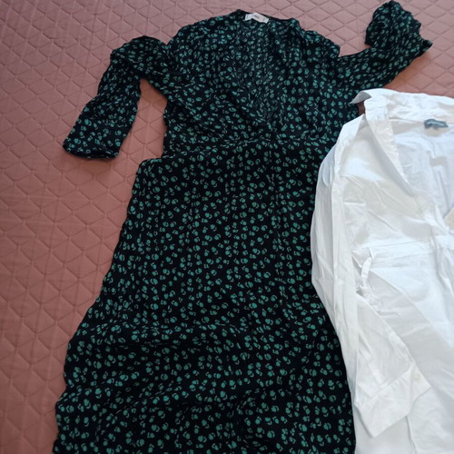 Maternity clothes like new, pack of 2, white and green