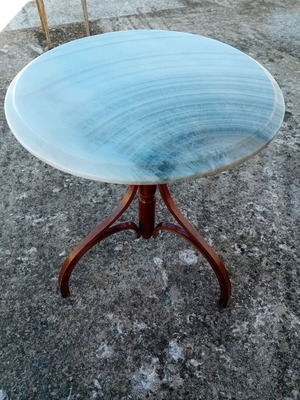 Coffee table used, dimensions 44×44×55