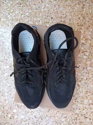 Black Chunky Sneakers Size 41 Like New with Gold Heel Detail