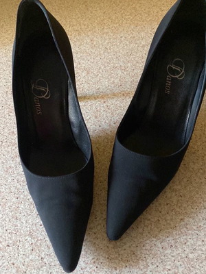 Danos γόβα κλασσική μαύρη μέγεθος 38 καινούργια σε άριστη κατάσταση