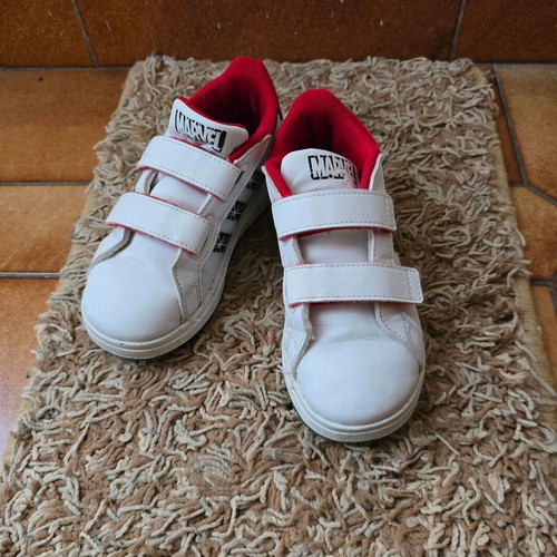 Adidas children's sneakers like new, size 27, white and red