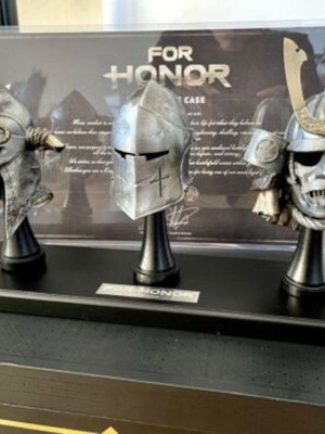 Warrior helmets miniatures like new