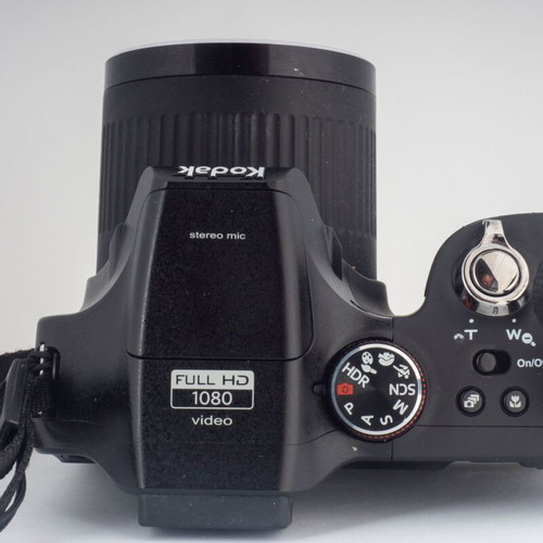 Kodak EasyShare Z990 30x Zoom RAW 12MP Bridge Camera used