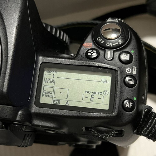 Nikon D90 DSLR camera body