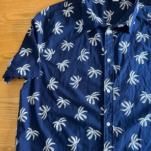 H&M shirt blue with white palm trees XL like new