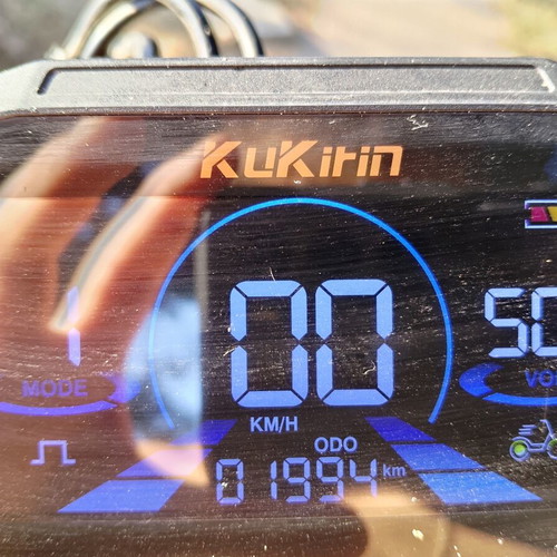 Kukirin G2 Pro electric scooter with mudguard