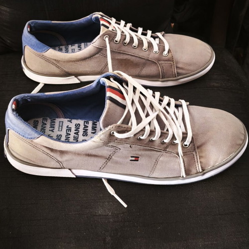 Tommy Hilfiger sneakers like new, size 45, beige