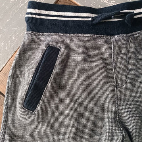 Orchestra boy's joggers size 4 years like new, navy blue
