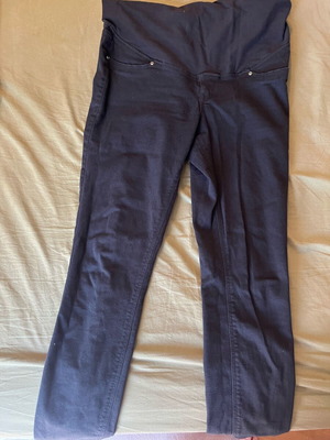 H&M maternity jeans like new, black, size M