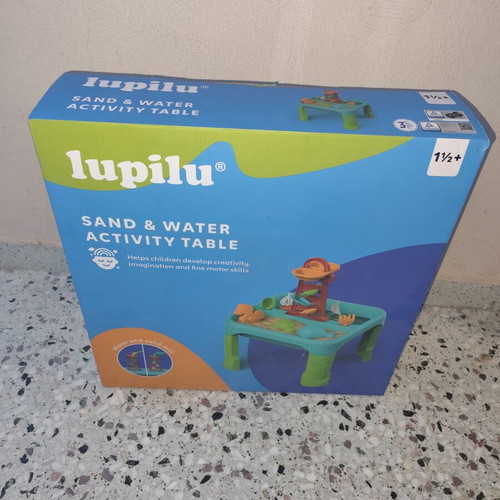 Children's sand and water play table