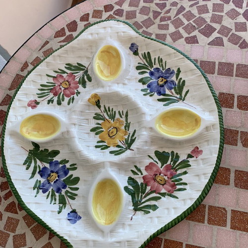 Easter plate like new for eggs and table decoration