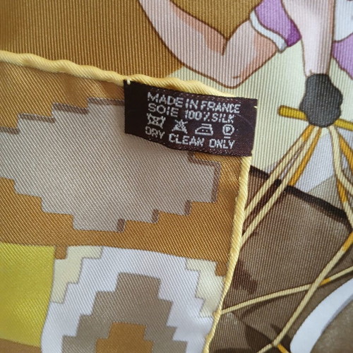Hermes silk scarf 90×90 cm like new, multicolor