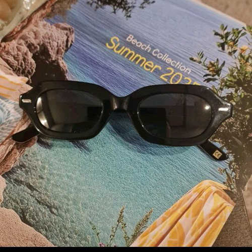 Jennifer women's sunglasses black with polarized lenses new