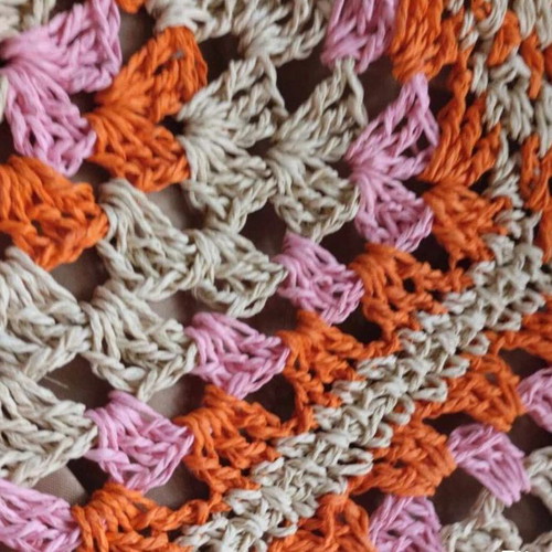 Knitted straw shoulder bag new, pink-coral
