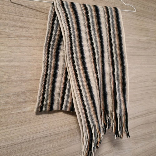 Unisex scarf like new, white and blue