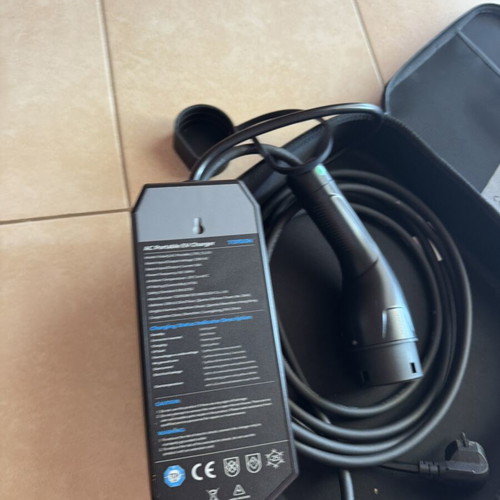 Car Charger like new with adjustable 8 to 16 amp settings