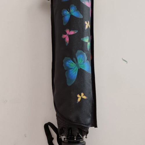 Color Changing Umbrella new, black and white butterfly design
