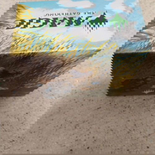 Magic the gathering кутия за съхранение на карти с зар като нова